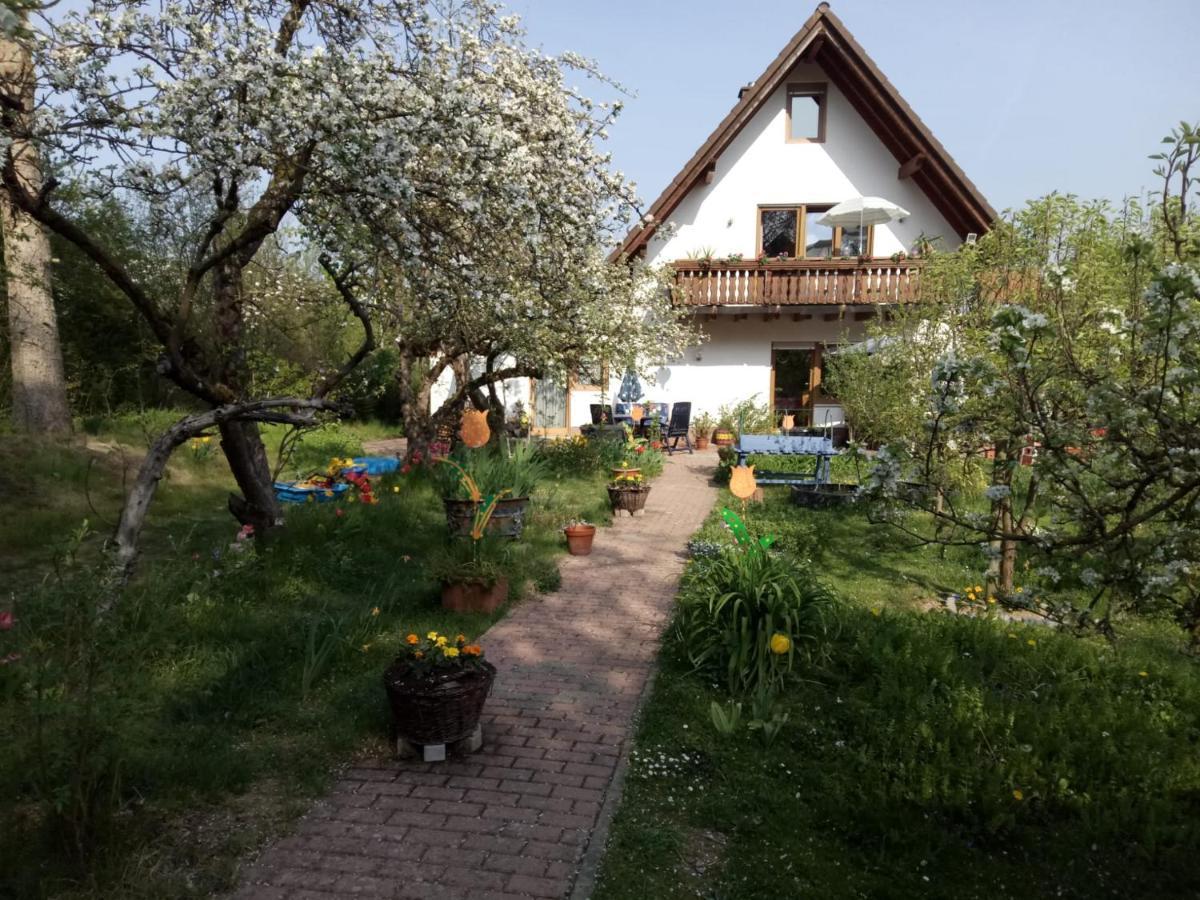 Ferienwohnung Beate Engelhardt Kleinern エクステリア 写真